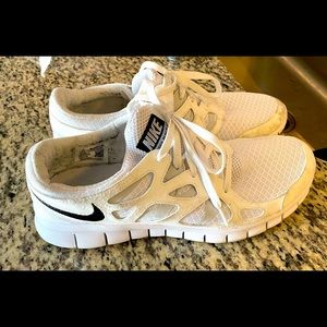 Nike Free Run 2 "White/Black/Pure Platinum" Men's Shoe